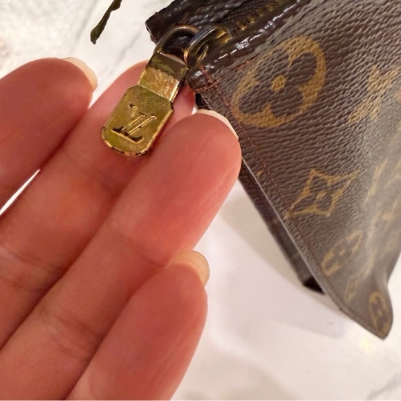 Louis Vuitton toiletry 26 in great condition! - Picture 8 of 8